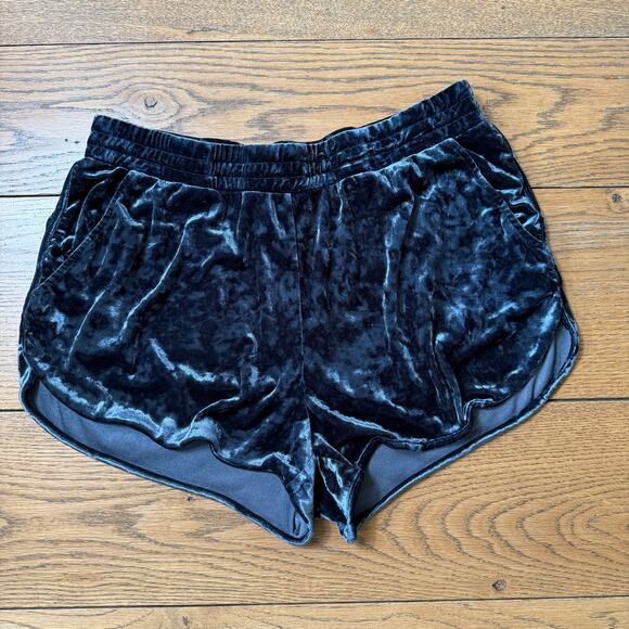 H&M Divided Crush Velvet Shorts SZ L Gray Charcoal Gym Retro Style Club Dance - Picture 1 of 4
